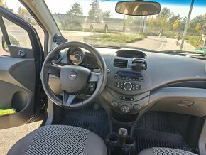 Chevrolet Spark 1.0 Base 2011 rok - 3