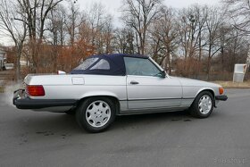 Mercedes-Benz 560 SL R107 1986r. - 3