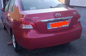 Sprzedam Toyotę Yaris Sedan - 3