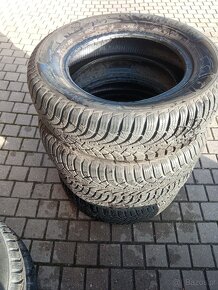 Opony 195/65/15 R GOODYER ULTRA GRIP 91 t m+s zimowe rok 202 - 3