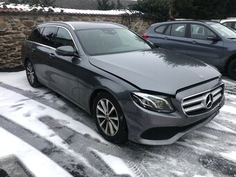 Mercedes-Benz E220D 4Matic - 3