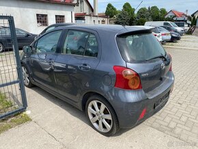 Yaris 1.8benzyna 2008r - 3