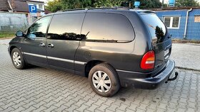 Sprzedam Chrysler Grand Voyager TDLX - 3