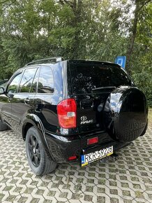 Toyota RAV4 czarna - 3