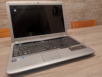 Laptop Samsung NP-R530 15,6" zasilacz - 3