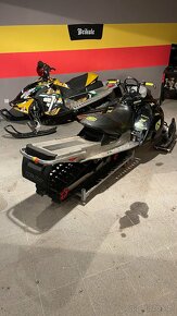 Skuter śnieżny Ski-Doo Smummit 1000sdi - 3