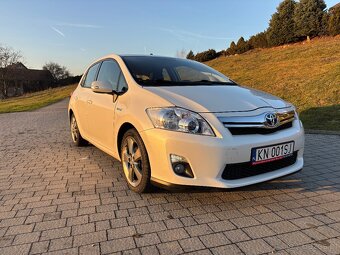 Sprzedam Toyota Auris 1.8 Hybryda - 4