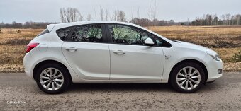 Opel Astra J 1.4 T 140 KM ROK 2012 - 4