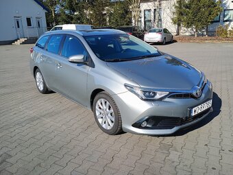 Toyota Auris 1.2 - 4