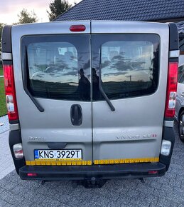 Opel  vivaro 2.0 114km 2008r 9 osobowy - 4