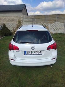 Opel Astra J 1.4 mpi  eco FLEX - 4