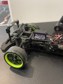 RC drift auto Sakura D5 - 4