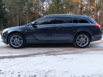 Opel insignia sport tourer - 4