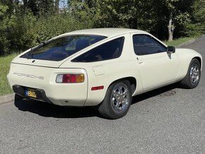 Porsche 928 4.5L V8 1991 - 4