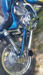 Suzuki Intruder 750 - 4