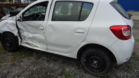 Sprzedam części zamienne do Dacia sandero 1,2i 54kw - 4