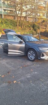 Sprzedam Audi E-Tron S - 4