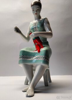 Hollohaza - węgry duża figura porcelana lata -60te - 4