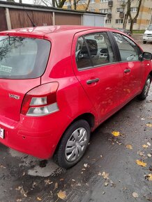 Sprzedam toyota yaris 2 ,poj.1.0 rok 2010 - 4