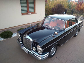 Zabytkowy Mercedes W111 220Sb super stan z 1963 roku - 4