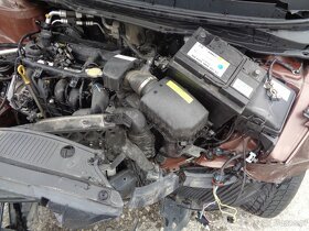 Sprzedam części zamienne do Hyundai i20 1,2i - 5