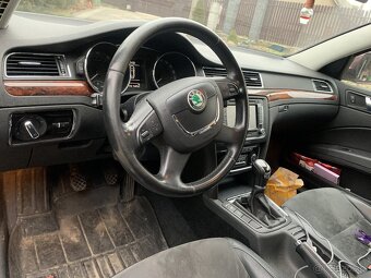 Skoda Superb 1/2 - 5