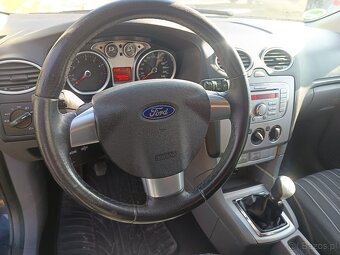 Ford Focus MK2 kombi 1.6 benzyna 2009 - 5