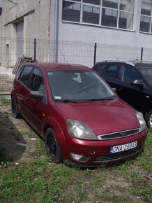 Ford Fiesta wersja Ghia 2002 r. 1.4 benzyna Klimatyzacja - 5