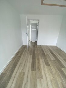 3 pokoje, 48 m2, balkon, II piętro, po remoncie, Os. Asnyka - 5