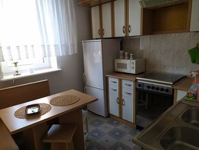 3 pokoje, 66m2, duży balkon, I p., umeblowane, ul. Podmiejsk - 6