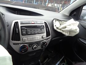 Sprzedam części zamienne do Hyundai i20 1,2i - 6