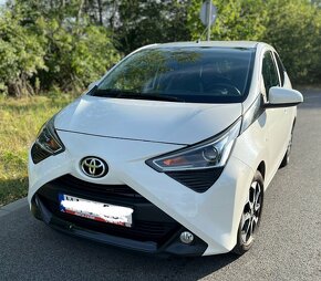 Toyota Aygo X-Play style connect 1.0 VVT-i (72 KM) - 6