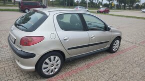 PEUGEOT 206 2.0 HDI - 6