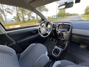 Toyota Aygo X-Play style connect 1.0 VVT-i (72 KM) - 7