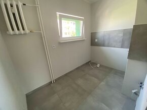 3 pokoje, 45.50m2, parter, po remoncie, Os. Kaliniec - 7