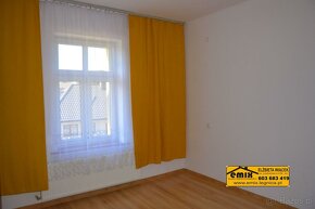 2 pokoje, I piętro, balkon, własny parking, teren ogrodzony - 7