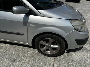 Syndyk sprzeda samochód osobowy marki Renault Megane Scenic - 7