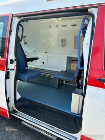 Volkswagen Transporter T5 - 2.0 TDI Ambulans / Karetka DSG - 7