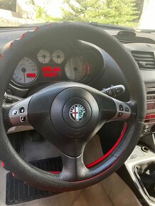 Alfa Romeo 147 - 8