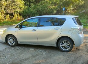 Toyota Verso 1.6 132 KM benzyna 7-os. - 8