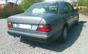 MERCEDES  W 124    2500 DIESEL - 8