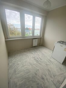 3 pokoje, 48 m2, balkon, II p., po remoncie, Os. Asnyka - 8