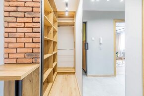 2 pokoje, 38.20m2, balkon, winda, po remoncie, umeblowane, O - 9