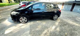 Sprzedam Toyota Auris - 9