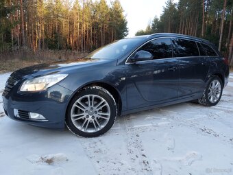 Opel insignia sport tourer - 9