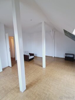 Mieszkanie o powierzchni 60m2, II piętro, do remontu, ul. Lu - 9