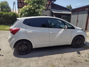 Hyundai ix20 1.4 crdi 90 KM - 9